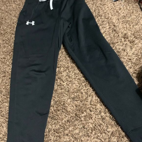 Under Armour boys medium jogger - Picture 10 of 13